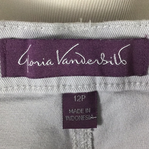 Gloria Vanderbilt “Amanda” light grey jeans - Picture 5 of 8